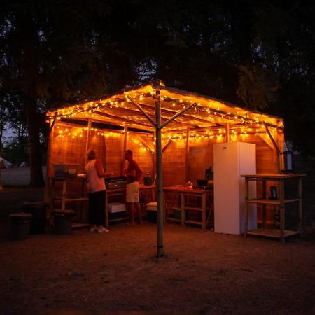 Lodg'ing Nature Camp Presqu'île Crozon Lanvéoc Exterior foto
